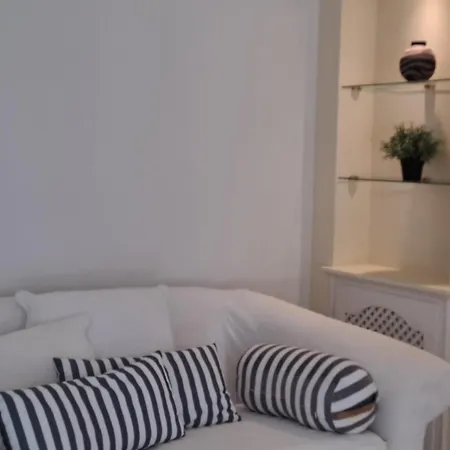 Villa Noctua Pool&beach 013