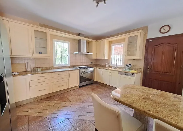 빌라 Noctua Pool And 013