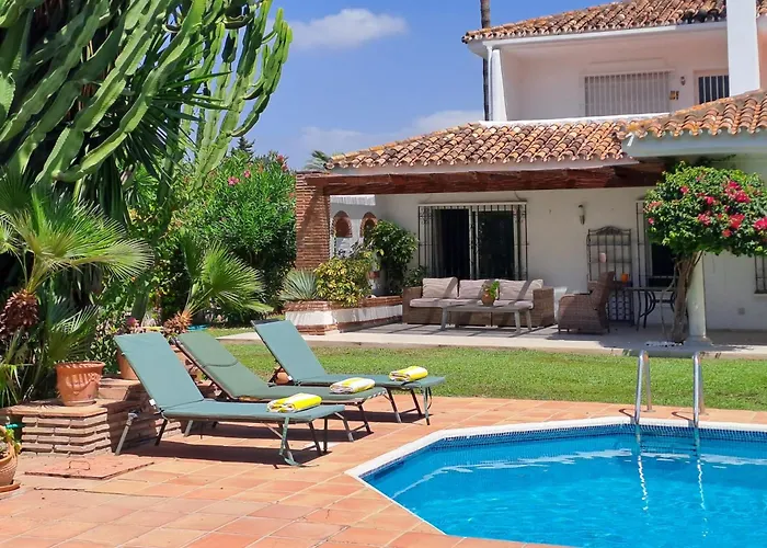 Noctua Pool And 013 Villa Estepona
