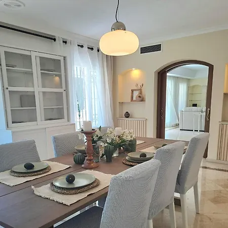 Noctua Pool And 013 * Estepona