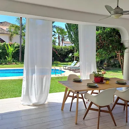 Noctua Pool And 013 Villa *