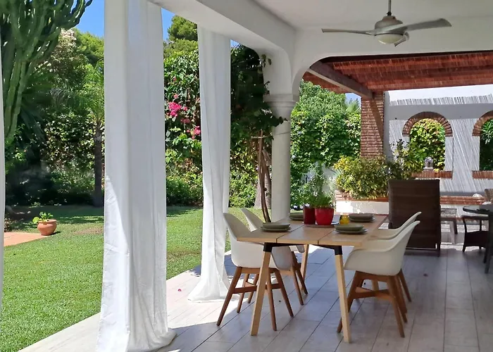 Noctua Pool And 013 * Estepona