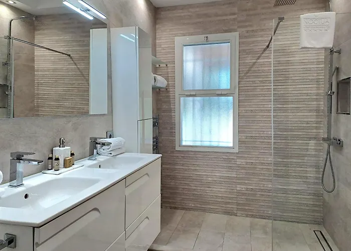 Noctua Pool And 013 Villa Estepona