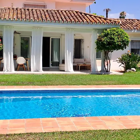 Villa Noctua Pool And 013