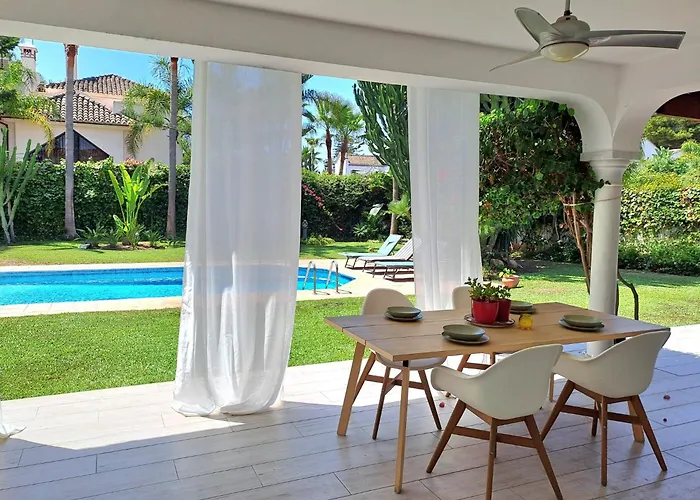 Noctua Pool And 013 Villa *